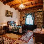 Design interior in stil rustic romanesc
