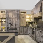 Amenajare bucatarie in stil rustic