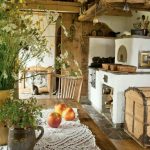 Amenajare bucatarie in stil rustic romanesc