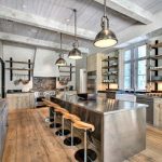 Amenajare bucatarie in stil rustic