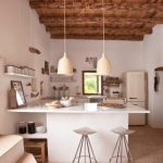 Amenajare bucatarie in stil rustic