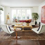 Amenajare living dupa tipul locuintei - la casa cu curte