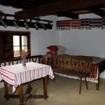 Renovari case traditionale romanesti din Transilvania