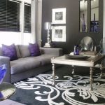 Living culori, in culori gri cu mov, argintii, negru si alb;
