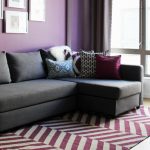 Living culori, in culori gri cu mov, argintii, negru si alb;