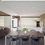 Bucatarie in stil modern gen open space